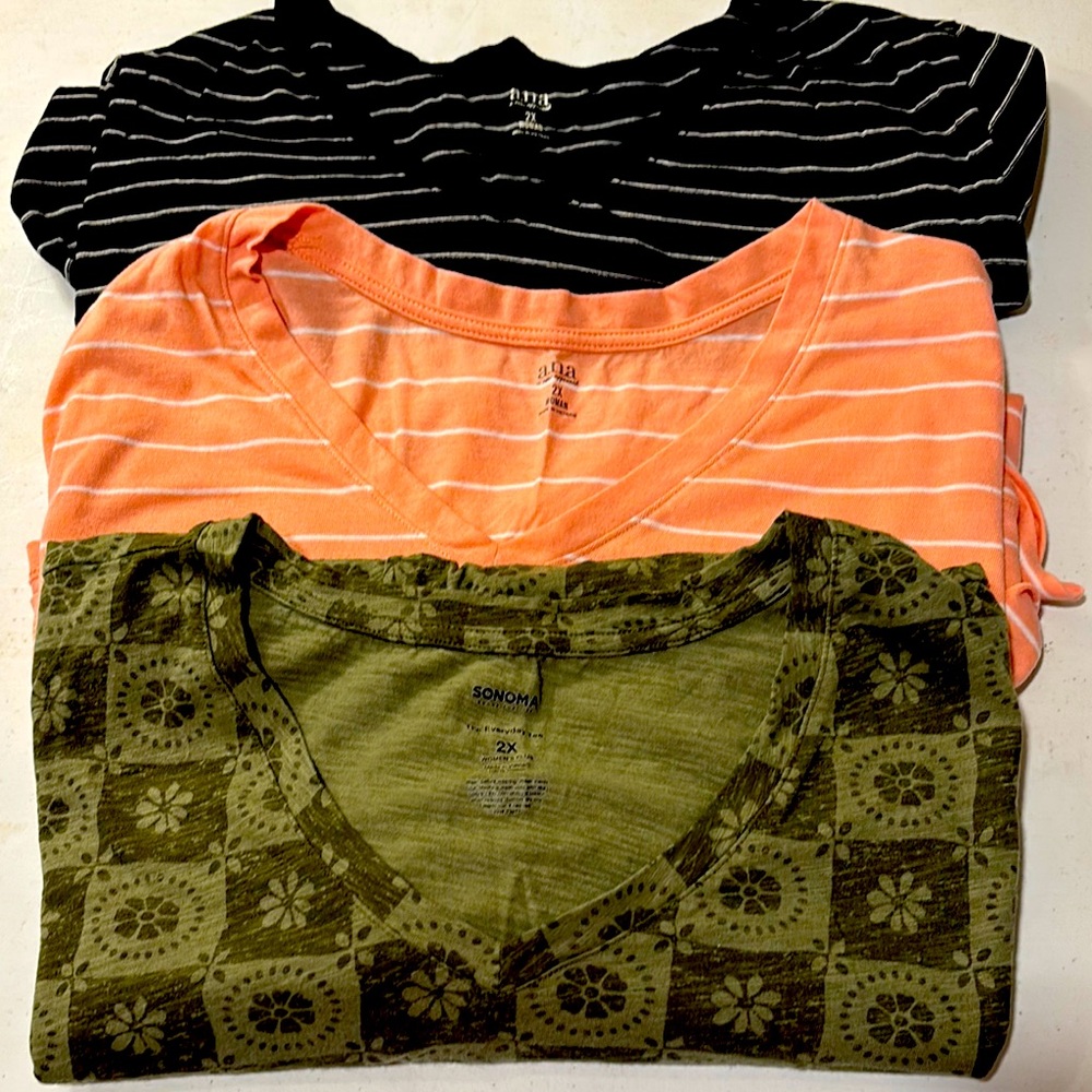 WOMENS 2X Tee’s VNeck